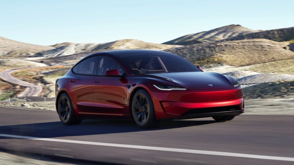 „Elektroautos im Alltagstest“ – Erfahrungen mit Reichweite, Ladedauer & Kostenvergleich.